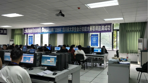 比赛现场.jpg 比赛现场.jpg